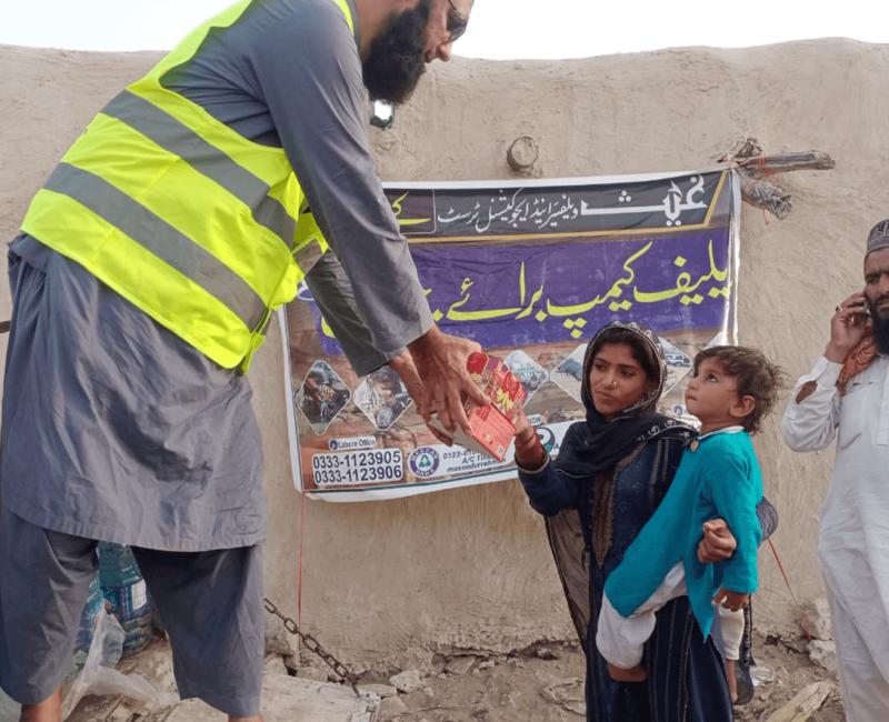 disaster management water crisis flood affectees help out by ghais welfare and educational trust (3)