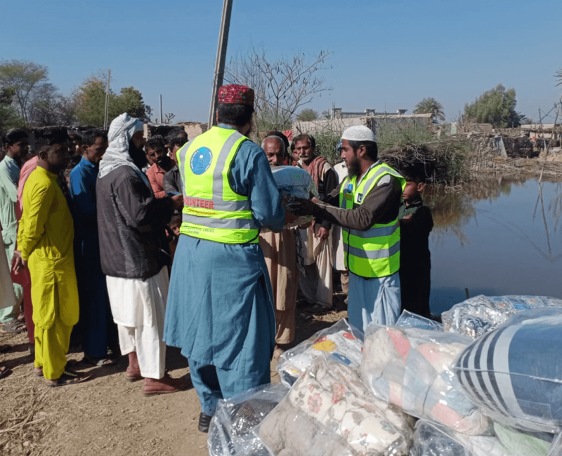 disaster management water crisis flood affectees help out by ghais welfare and educational trust (9)